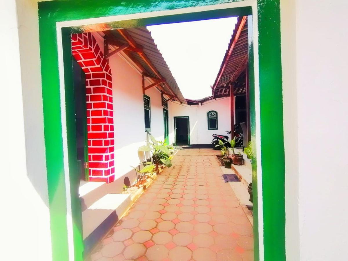 Reddoorz Syariah @ Ndalem Kembang Sore Jogjacarta Exterior foto