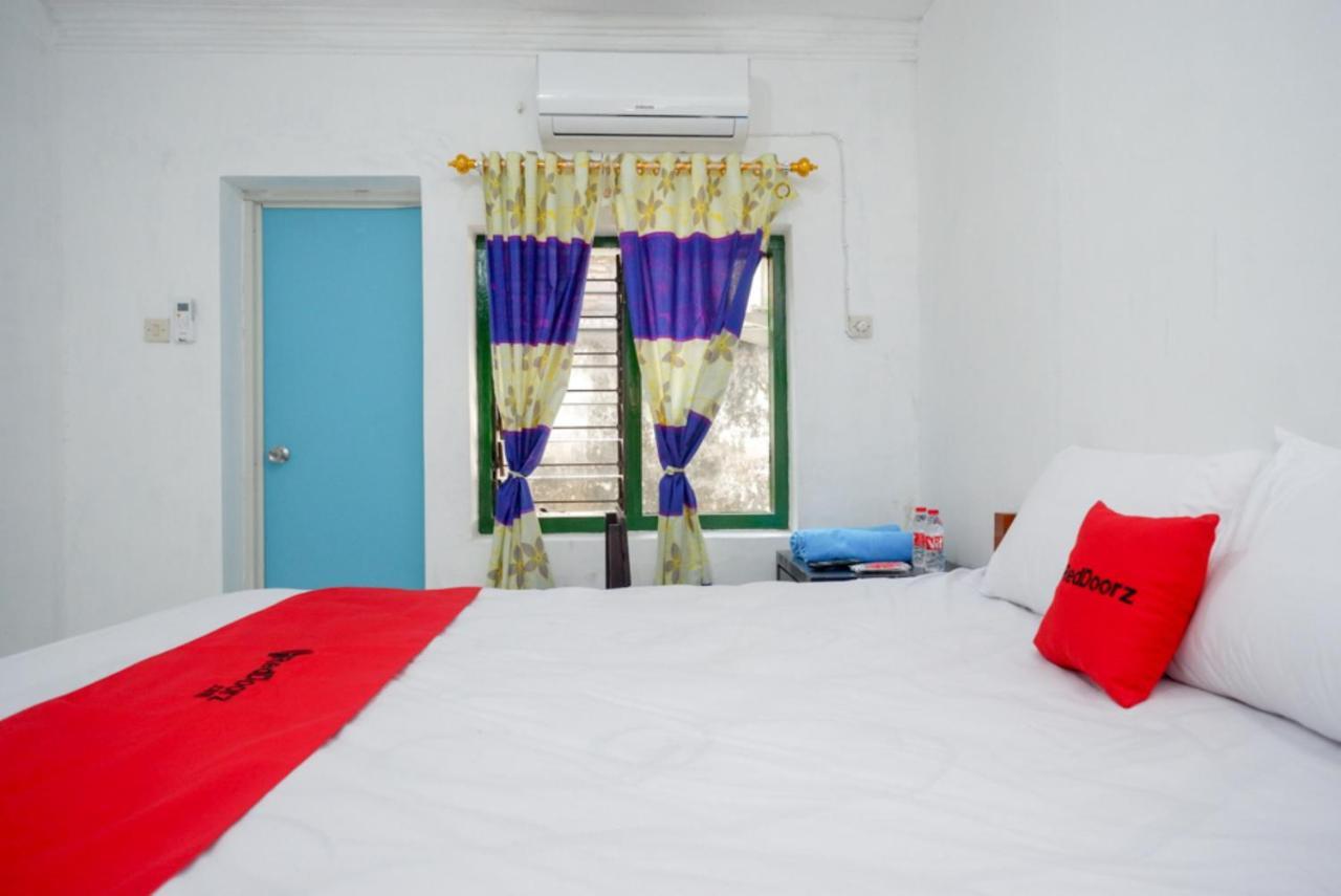 Reddoorz Syariah @ Ndalem Kembang Sore Jogjacarta Exterior foto