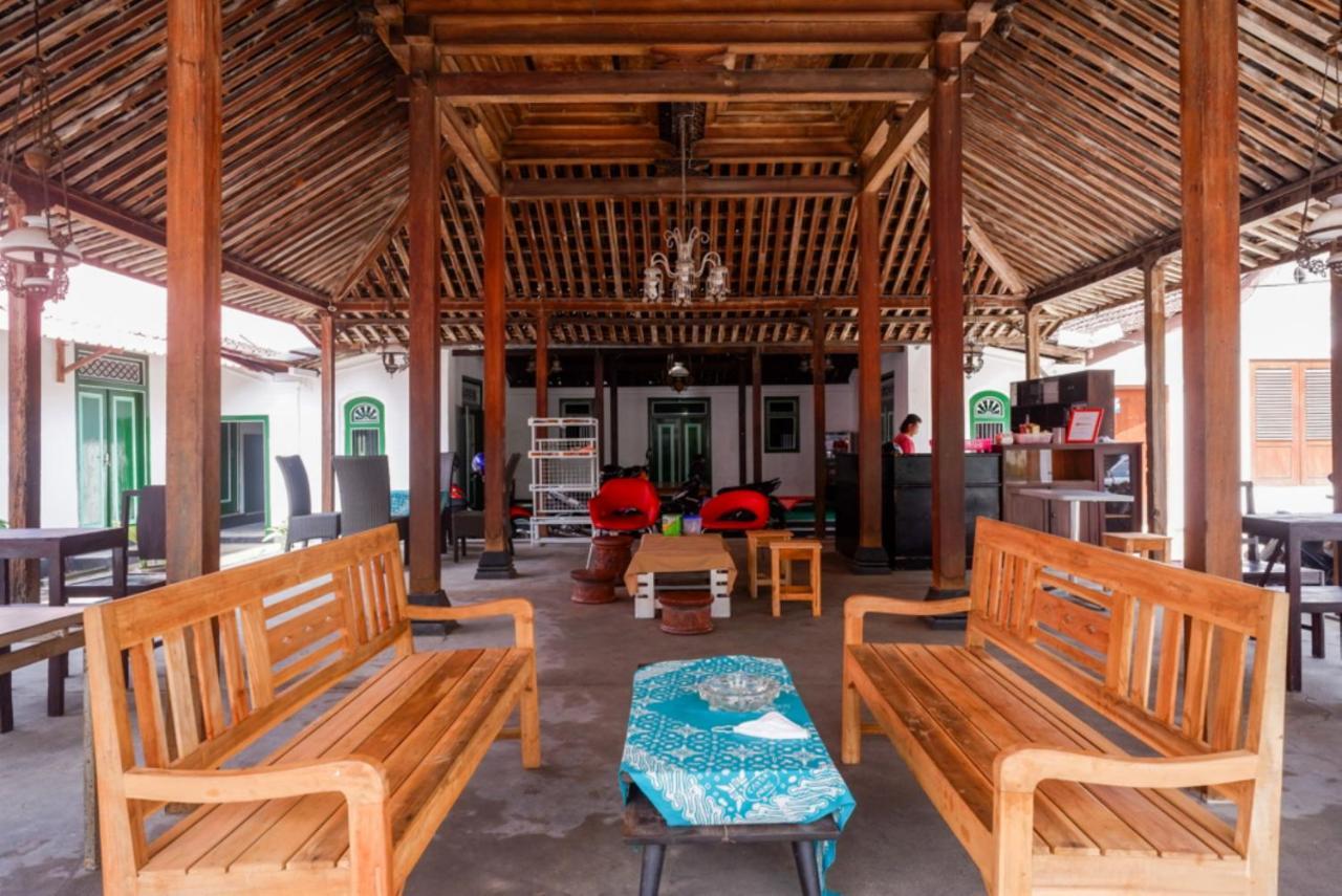 Reddoorz Syariah @ Ndalem Kembang Sore Jogjacarta Exterior foto