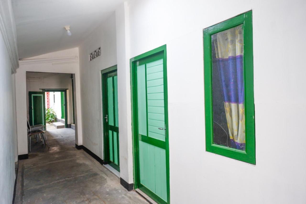 Reddoorz Syariah @ Ndalem Kembang Sore Jogjacarta Exterior foto